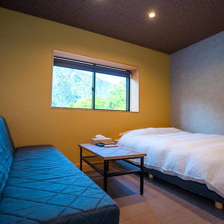 Locomotion Coffee And Bed Tateyama  Zewnętrze zdjęcie